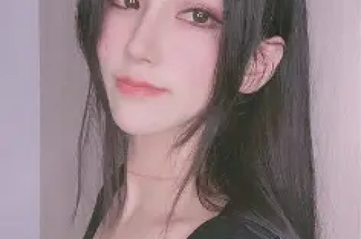 “心疼哥哥”火速破圈屠榜B站热门；新华社揭秘明星天价片酬四大洗钱招数；腾讯推出软件片多多；微博禁止在超话中集资 文娱周报